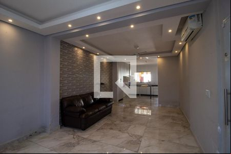 Sala de casa para alugar com 2 quartos, 194m² em Vila Progresso, Sorocaba