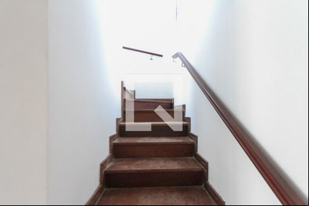 Escada de casa à venda com 3 quartos, 250m² em Jardim Avelino, São Paulo