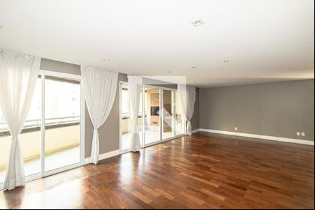 Sala de apartamento para alugar com 4 quartos, 220m² em Indianópolis, São Paulo