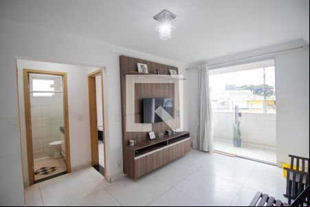 Sala de apartamento para alugar com 2 quartos, 56m² em Cabral, Contagem