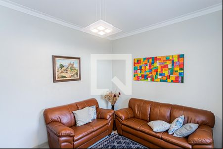 Sala de estar de casa para alugar com 4 quartos, 120m² em Jardim Peri, São Paulo