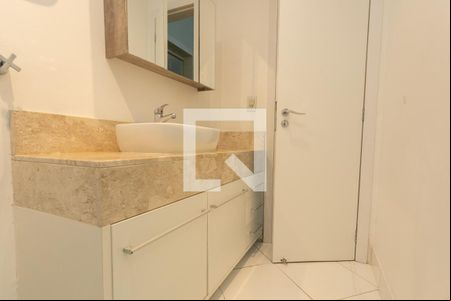 Banheiro de apartamento para alugar com 3 quartos, 105m² em Moinhos de Vento, Porto Alegre