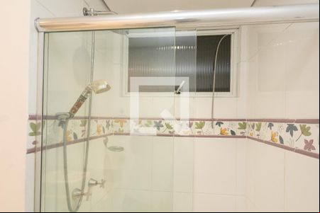Banheiro de apartamento para alugar com 3 quartos, 105m² em Moinhos de Vento, Porto Alegre