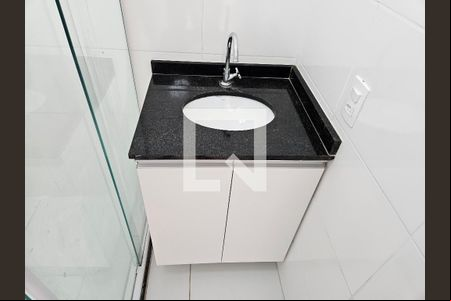 Banheiro de kitnet/studio à venda com 1 quarto, 28m² em Vila Dom Pedro I, São Paulo