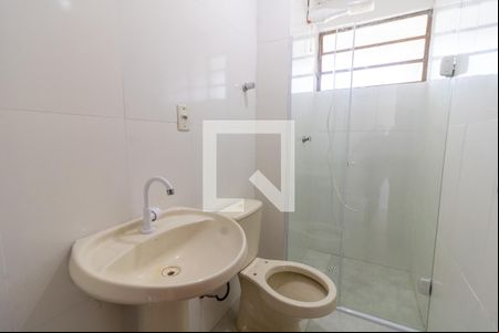 Banheiro de apartamento para alugar com 1 quarto, 43m² em Santa Tereza, Porto Alegre