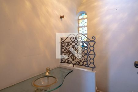 Lavabo de casa para alugar com 2 quartos, 323m² em Liberdade, São Paulo