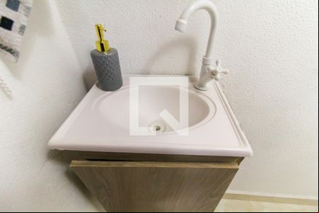 Lavabo de casa de condomínio para alugar com 2 quartos, 68m² em Vila Progresso (zona Leste), São Paulo