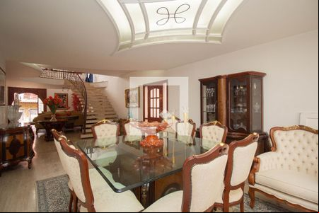 Sala de casa à venda com 4 quartos, 400m² em City América, São Paulo
