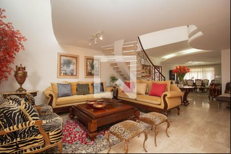 Sala de casa à venda com 4 quartos, 400m² em City América, São Paulo