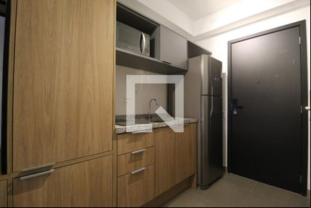 Cozinha de kitnet/studio para alugar com 1 quarto, 27m² em Moema, São Paulo