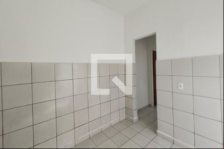 Sala/Cozinha de casa para alugar com 2 quartos, 30m² em Jardim dos Oliveiras, Campinas