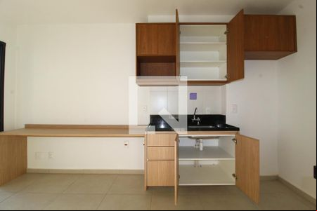 Sala/Cozinha de kitnet/studio à venda com 1 quarto, 26m² em Vila Olímpia, São Paulo