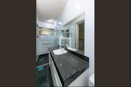 Banheiro da Suíte de apartamento à venda com 2 quartos, 160m² em Nova Suíça, Belo Horizonte