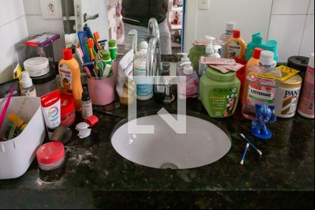 Banheiro da Suíte de casa à venda com 2 quartos, 130m² em Taboão, Diadema