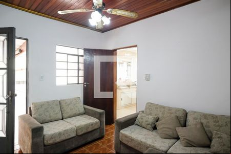 Sala de casa para alugar com 2 quartos, 80m² em Nova Gerti, São Caetano do Sul
