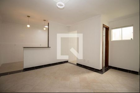 Sala de apartamento para alugar com 2 quartos, 68m² em Qe 40, Brasília