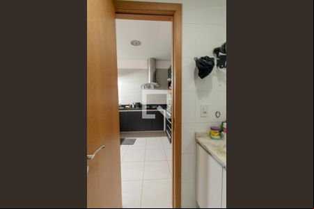 Banheiro Social de apartamento para alugar com 1 quarto, 42m² em Centro, Curitiba