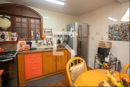 Casa à venda com 3 quartos, 280m² em Auxiliadora, Porto Alegre