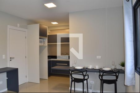 Stúdio de kitnet/studio para alugar com 1 quarto, 22m² em Centro, Curitiba