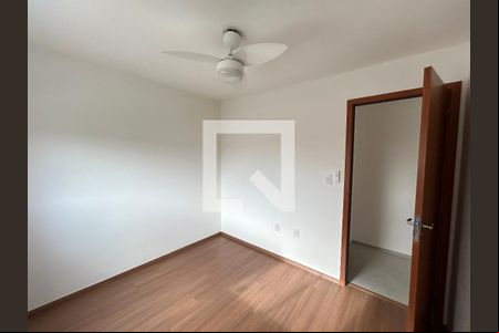 Quarto 1 de apartamento para alugar com 2 quartos, 42m² em Del Castilho, Rio de Janeiro