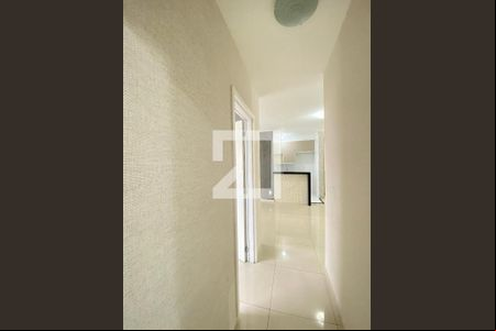 Corredor de apartamento à venda com 2 quartos, 68m² em Jardim Flor da Montanha, Guarulhos