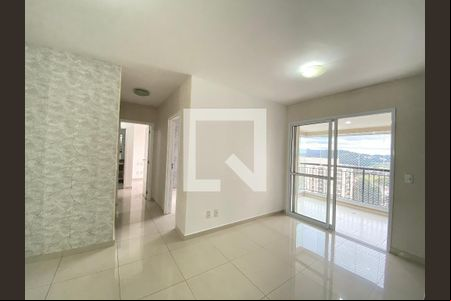 Sala de apartamento à venda com 2 quartos, 68m² em Jardim Flor da Montanha, Guarulhos
