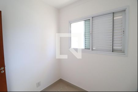 Quarto 2 de apartamento para alugar com 3 quartos, 69m² em Santa Mônica, Uberlândia