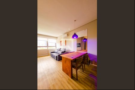 Sala de apartamento para alugar com 1 quarto, 45m² em Barro Preto, Belo Horizonte