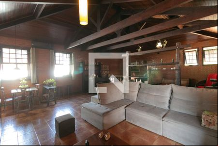 Sala de casa à venda com 5 quartos, 555m² em São Luiz, Belo Horizonte