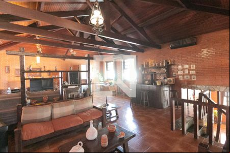 Sala de casa à venda com 5 quartos, 555m² em São Luiz, Belo Horizonte