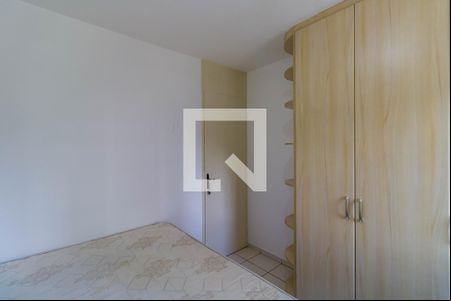 Quarto 1 de apartamento para alugar com 2 quartos, 54m² em Vila Suzana, São Paulo