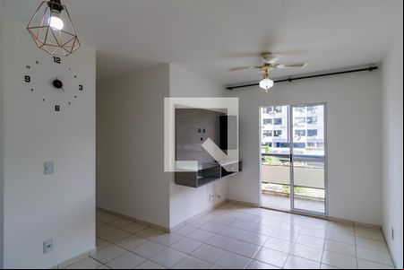 Sala de apartamento para alugar com 2 quartos, 54m² em Vila Suzana, São Paulo