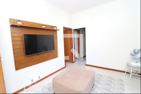 Sala de casa para alugar com 3 quartos, 72m² em Jardim Carioca, Rio de Janeiro