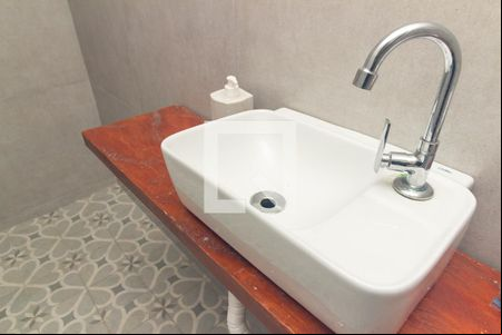 Banheiro de kitnet/studio à venda com 1 quarto, 25m² em Centro Histórico de São Paulo, São Paulo