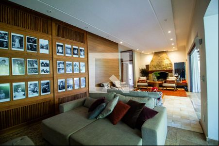 Sala  de casa para alugar com 4 quartos, 170m² em Vila Angelica, Sorocaba