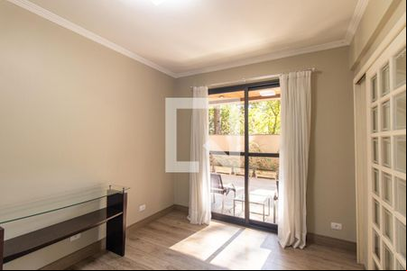 Sala de TV de apartamento para alugar com 3 quartos, 150m² em Centro Cívico, Curitiba
