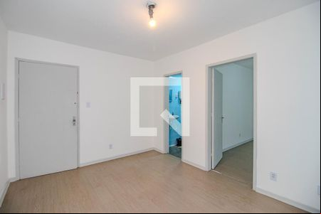 Sala de apartamento para alugar com 1 quarto, 38m² em Vila Ipiranga, Porto Alegre