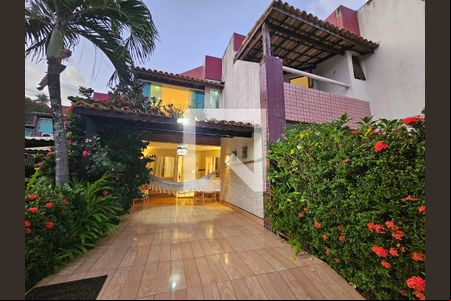 fachada da casa  de casa de condomínio para alugar com 3 quartos, 140m² em Pituaçu, Salvador