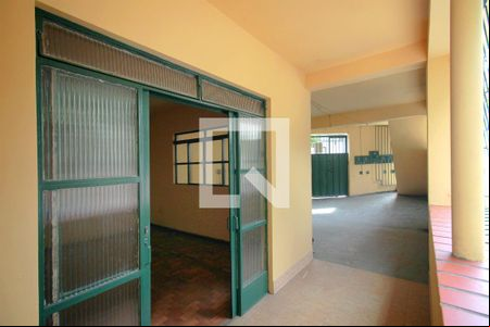 Apartamento para alugar com 5 quartos, 199m² em Sagrada Família, Belo Horizonte