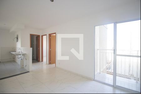 Sala de apartamento para alugar com 2 quartos, 44m² em Tribobó, São Gonçalo