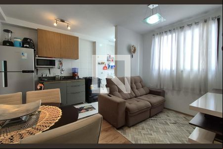 Sala de apartamento para alugar com 2 quartos, 40m² em Santa Maria, Santo André