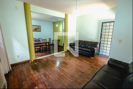 Sala de casa à venda com 4 quartos, 250m² em Bandeirantes (pampulha), Belo Horizonte
