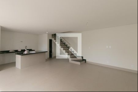 Sala/Cozinha  de casa à venda com 3 quartos, 184m² em Vila Cloris, Belo Horizonte