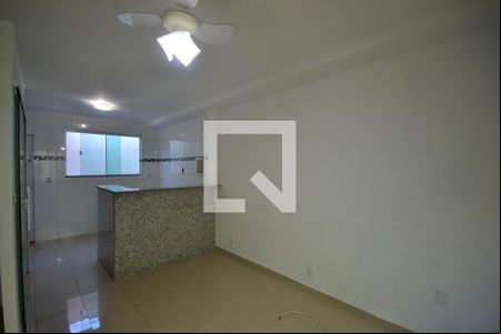 Sala de casa para alugar com 2 quartos, 118m² em Centro, Nilópolis