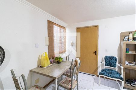 Sala de apartamento para alugar com 2 quartos, 50m² em Partenon, Porto Alegre