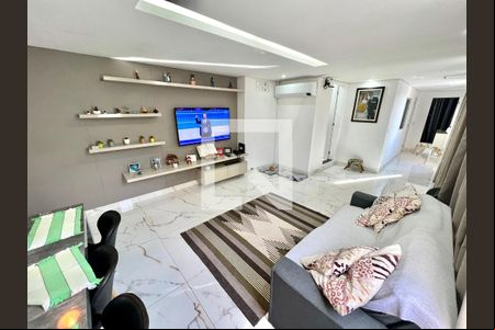 Sala de casa à venda com 2 quartos, 100m² em Madri, Belo Horizonte