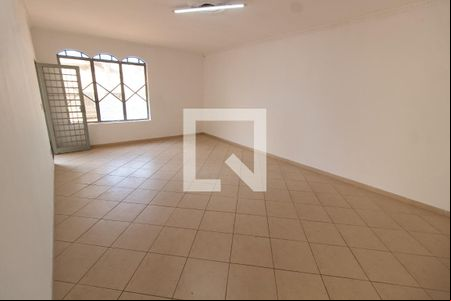 SALA de casa para alugar com 4 quartos, 191m² em Jardim Itamarati, Campinas