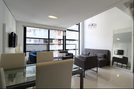 Sala/Cozinha de kitnet/studio à venda com 1 quarto, 45m² em Vila Nova Conceição, São Paulo