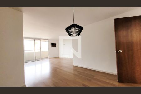 Sala de apartamento à venda com 3 quartos, 234m² em Cambuí, Campinas