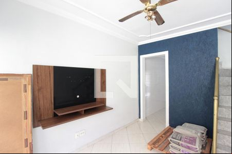 Sala de casa de condomínio à venda com 2 quartos, 60m² em Piratininga, Belo Horizonte